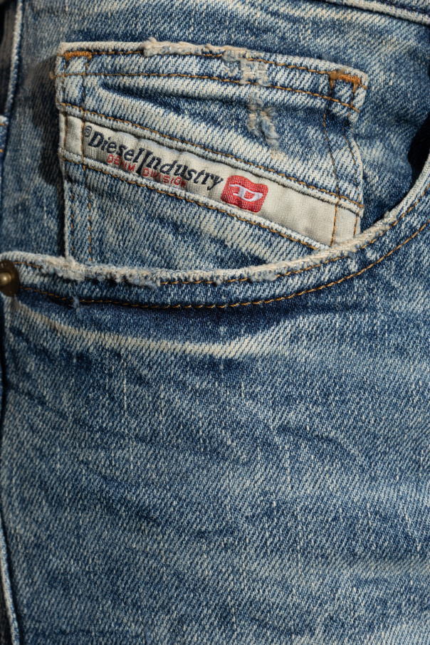 Regular 1988 D-Ark 09M69 Jeans